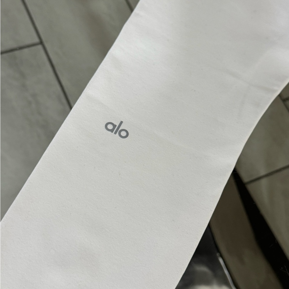 Alo yoga 7/8 high waist airbrush leggings - Picture 16 of 16